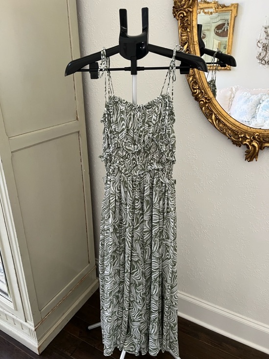 En Saison Dresses & Skirts - En Saison Sage Green & White Smocked Maxi Dress